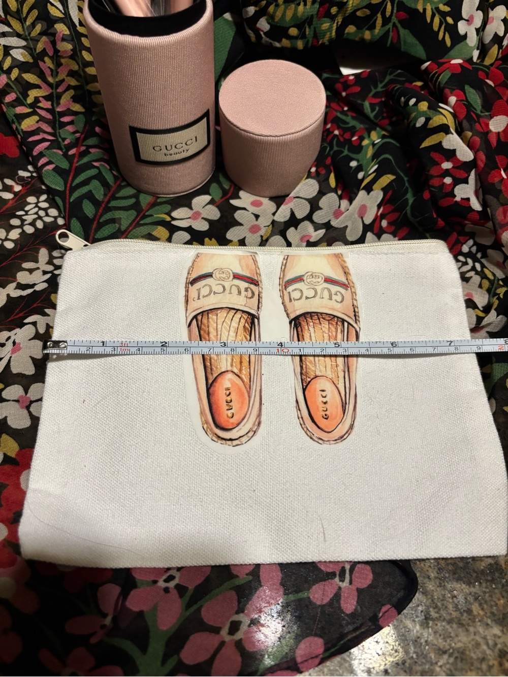 NWT Gucci Makeup Brush 4 Piece Set and canvas makeup zippered bag - Picture 5 of 10